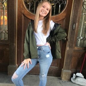 Meet your Posher, Kylee